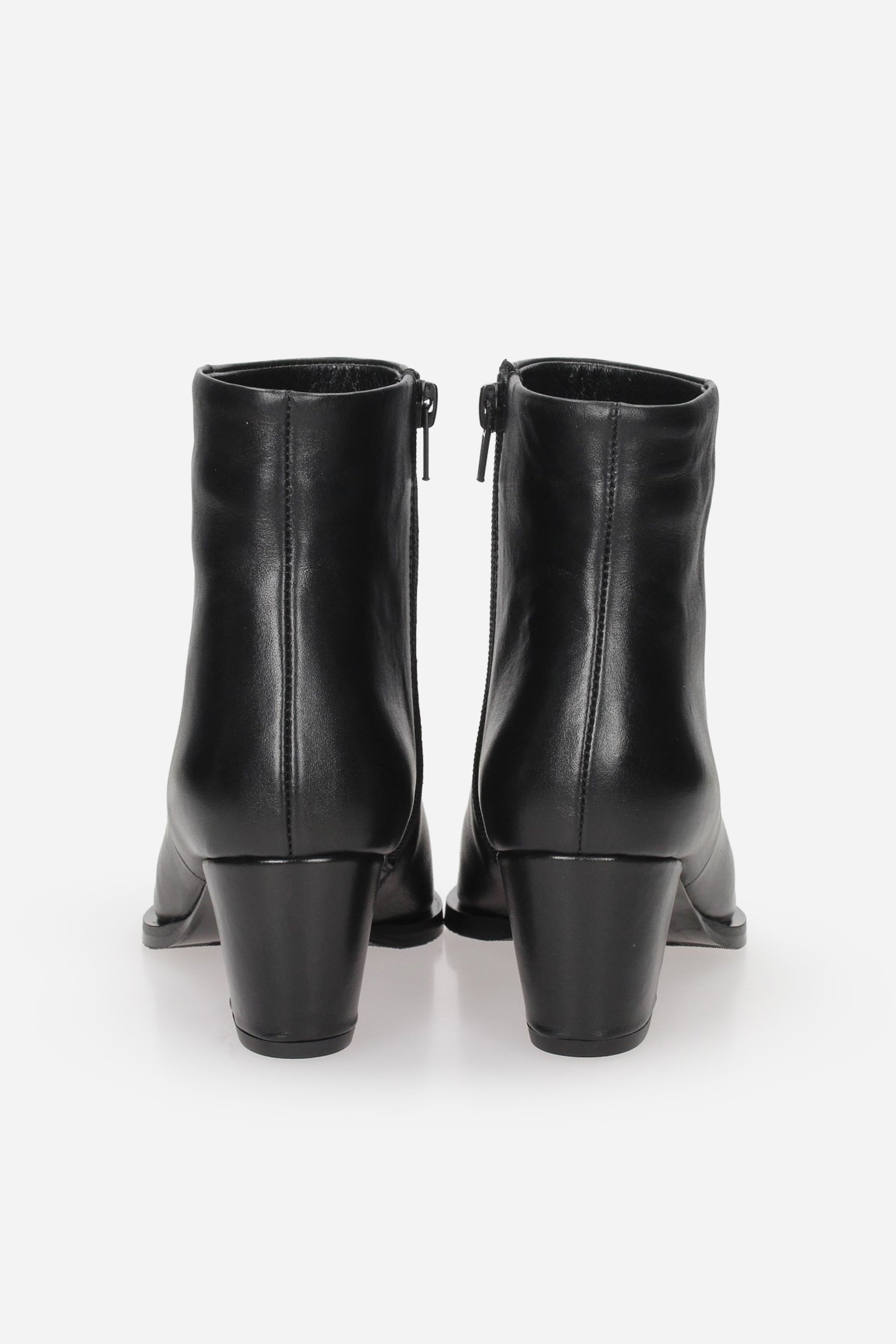 NERO | ALBANO - D 618 Tronchetto