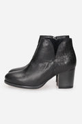 NERO | IGI & CO - D 8699000 Tronchetto