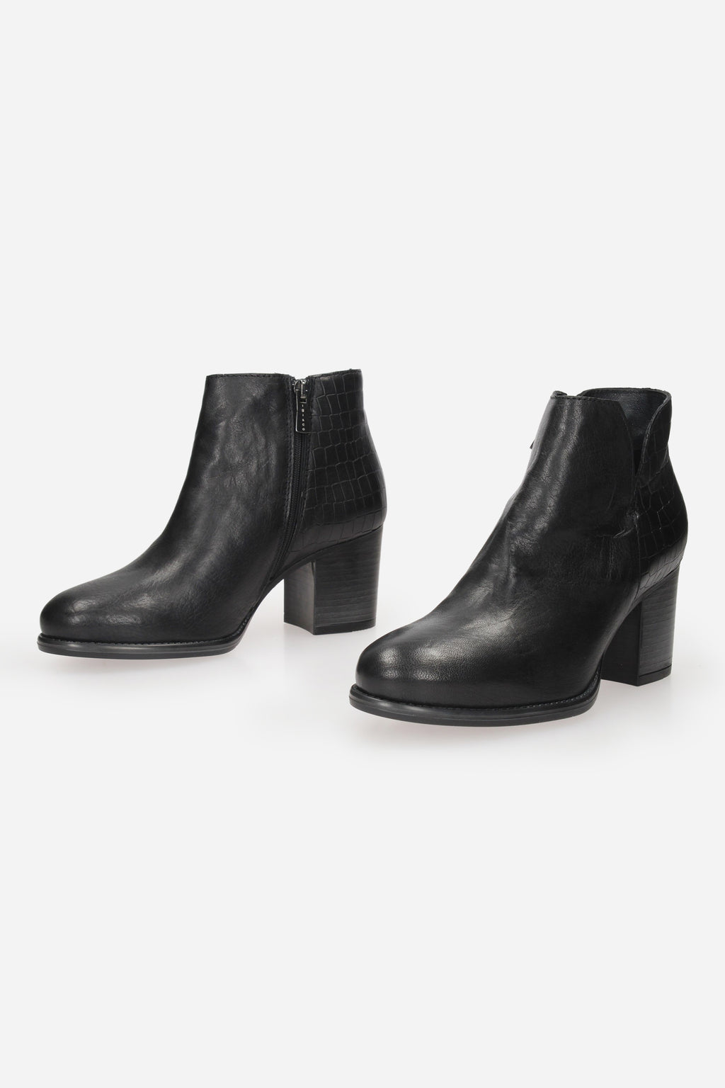 NERO | IGI & CO - D 8699000 Tronchetto