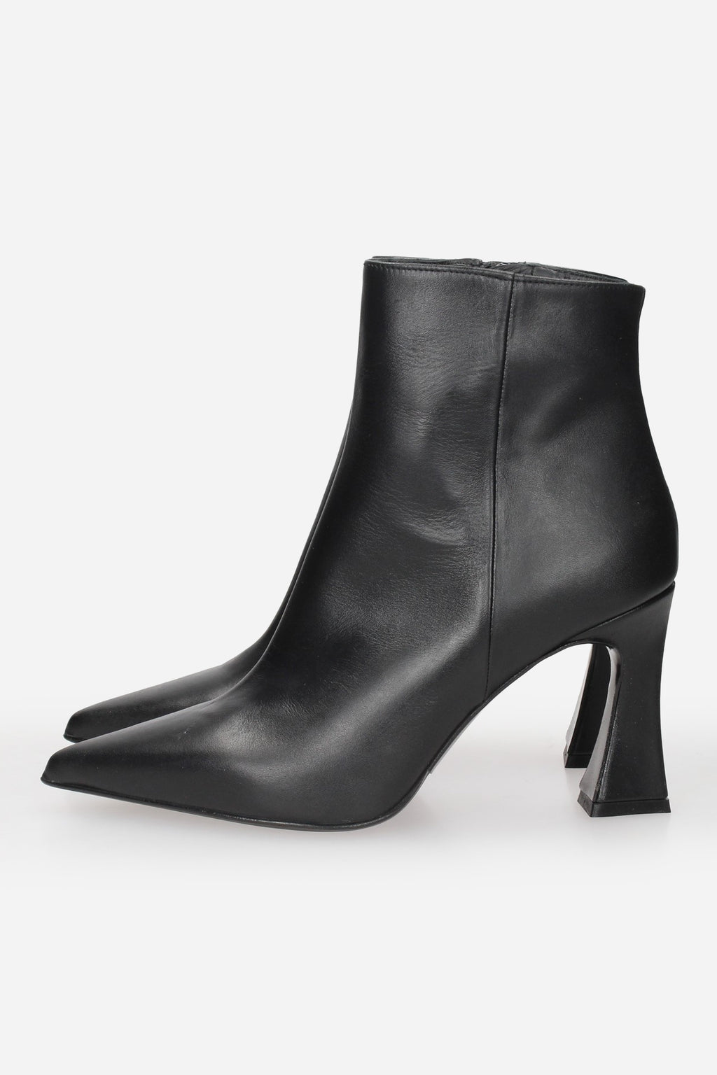 NERO | ALBANO - D 2903 Tronchetto