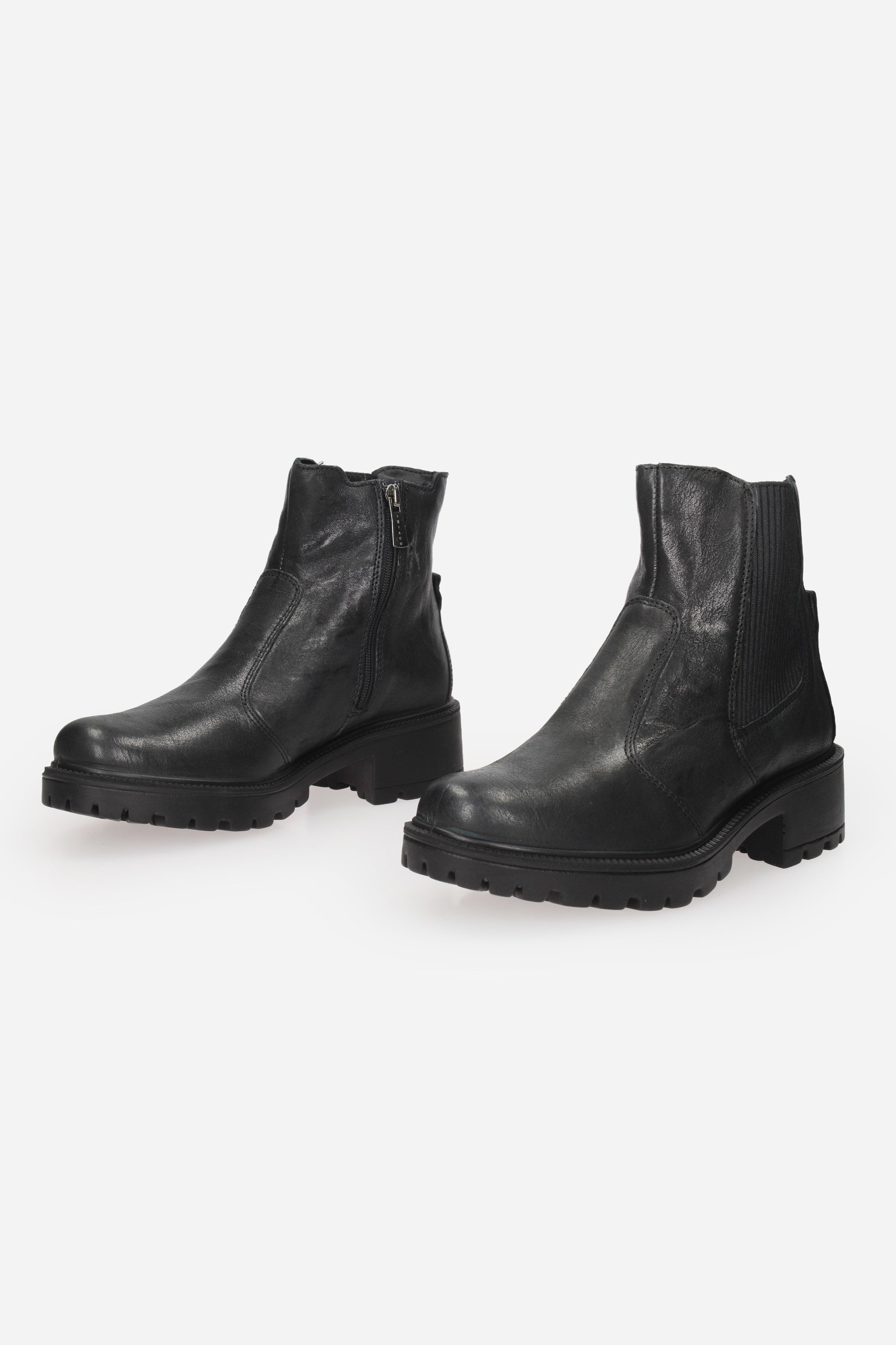 NERO | IGI & CO - D 8663000 Tronchetto