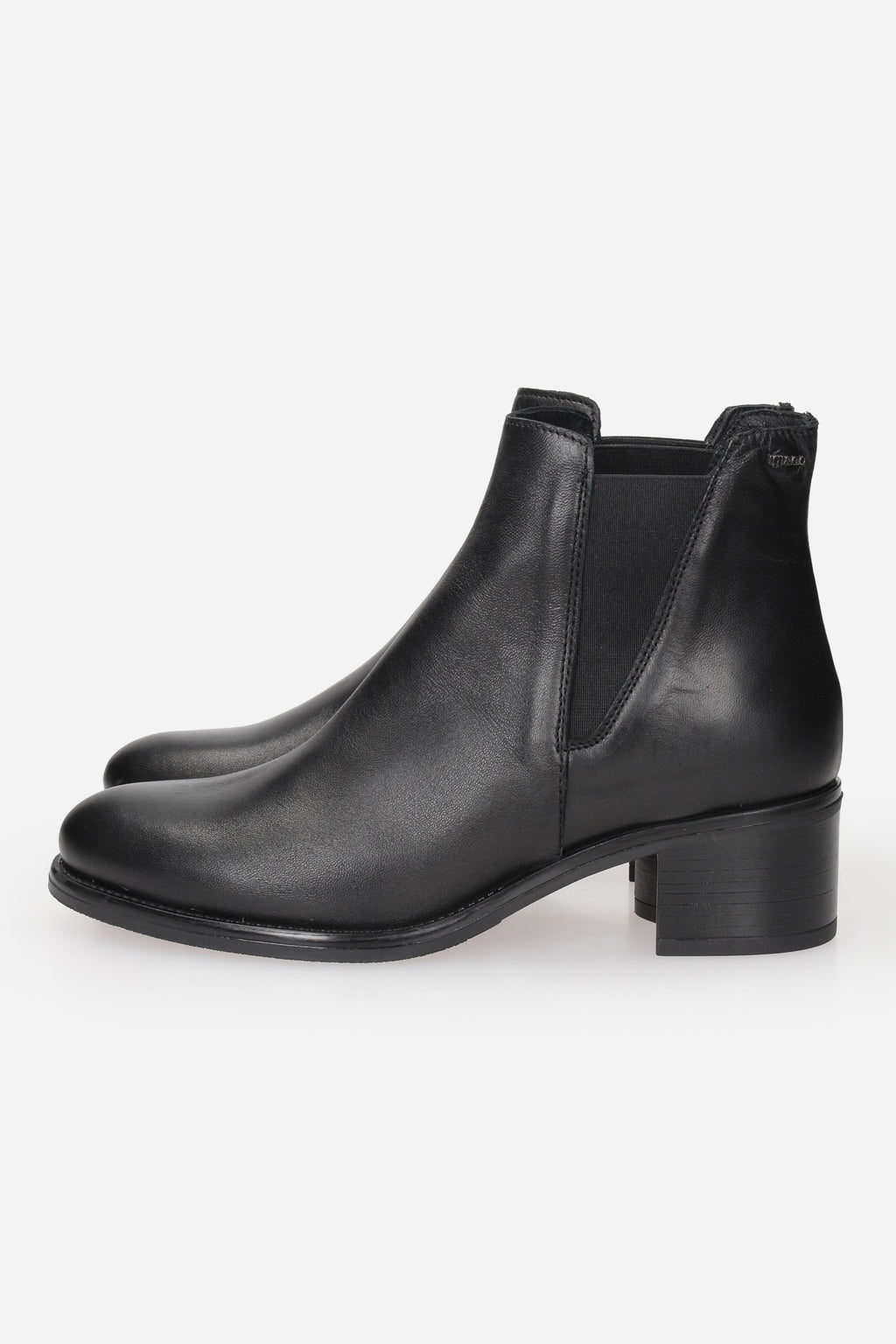 NERO | IGI & CO - D 8687400 Tronchetto