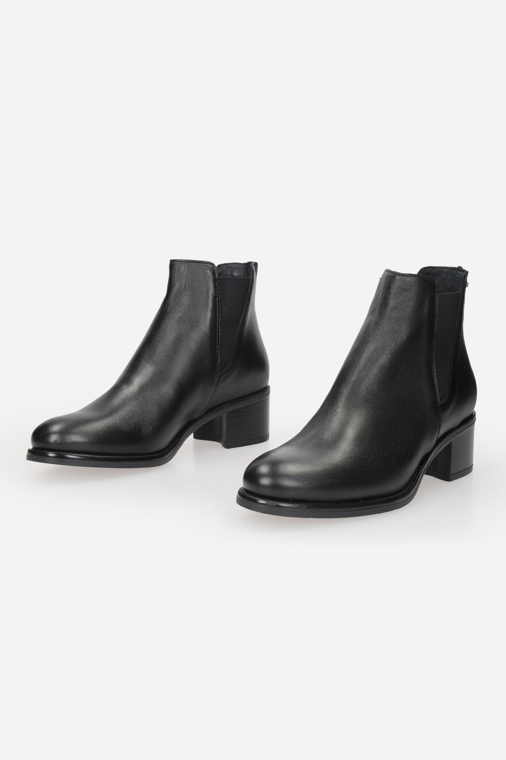 NERO | IGI & CO - D 8687400 Tronchetto