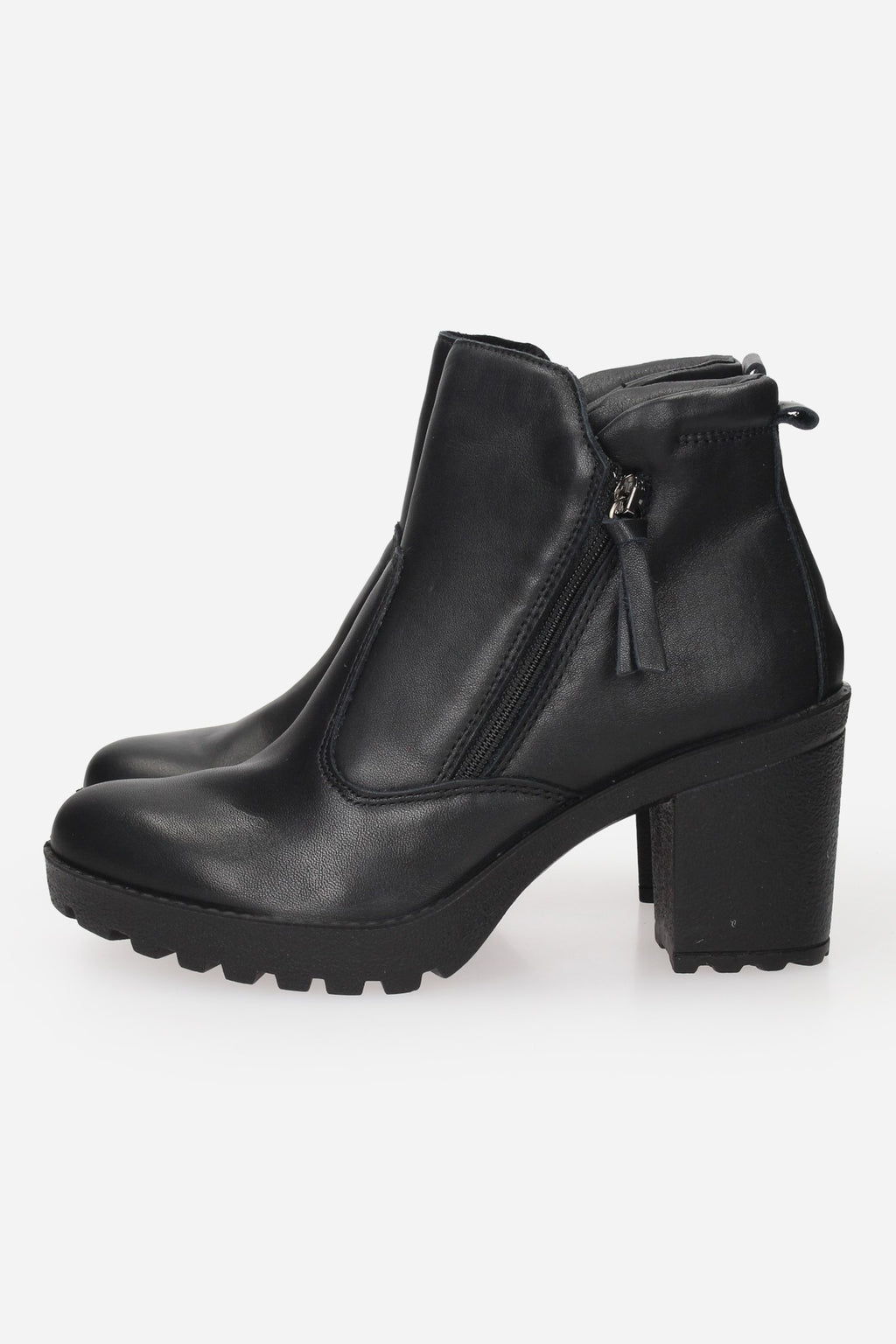 NERO | IGI & CO - D 8661300 Tronchetto