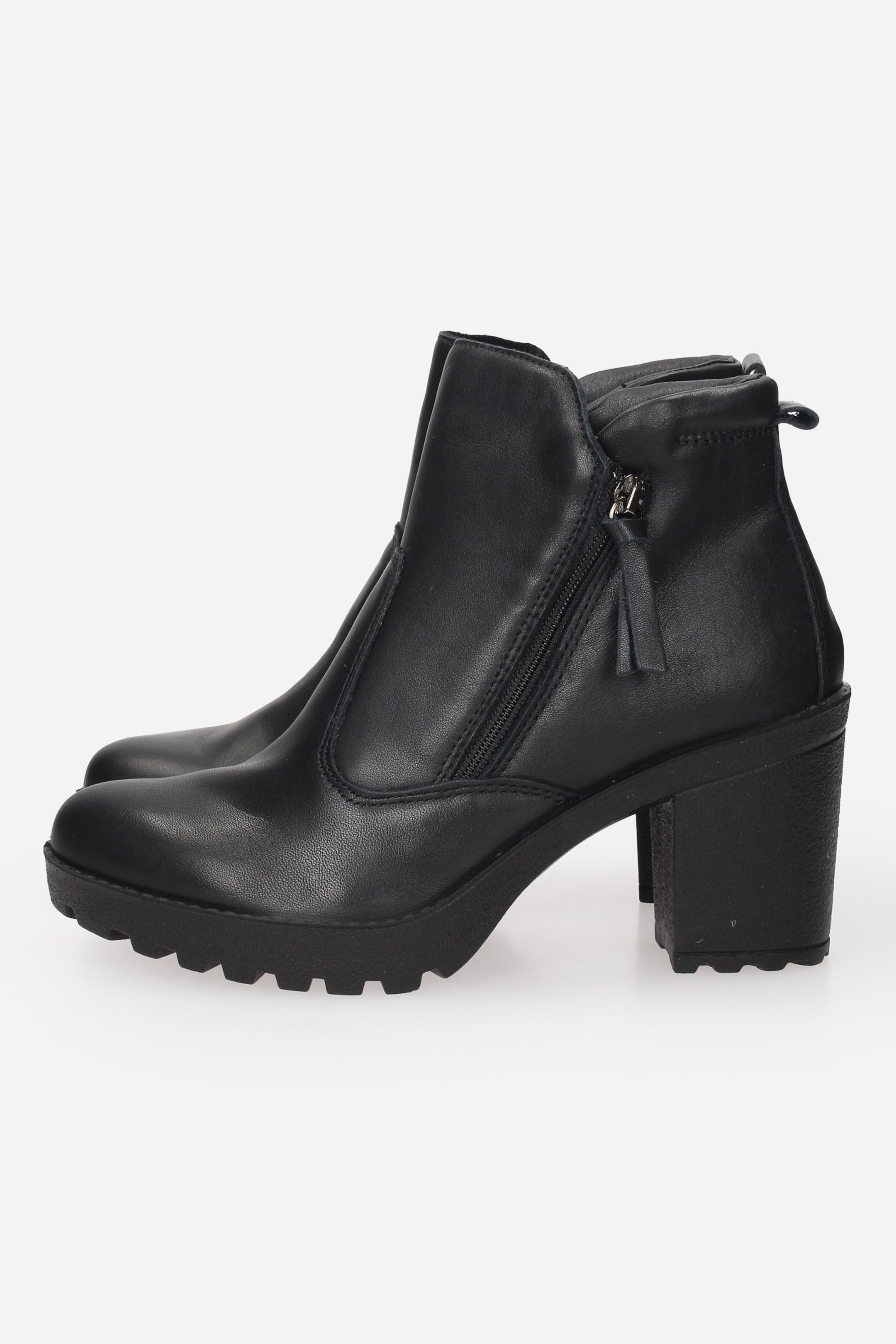 NERO | IGI & CO - D 8661300 Tronchetto