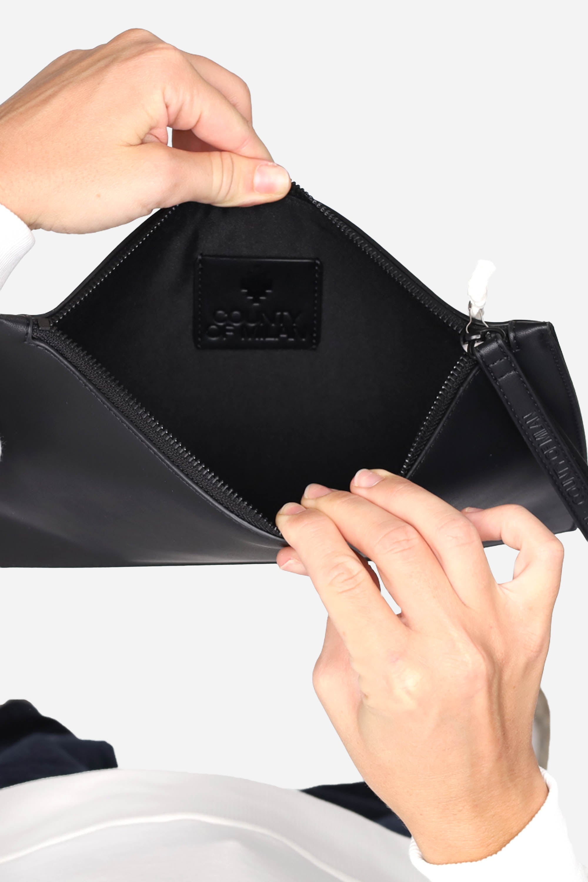 NERO | COUNTY OF MILAN - COMAF250132 Portatutto