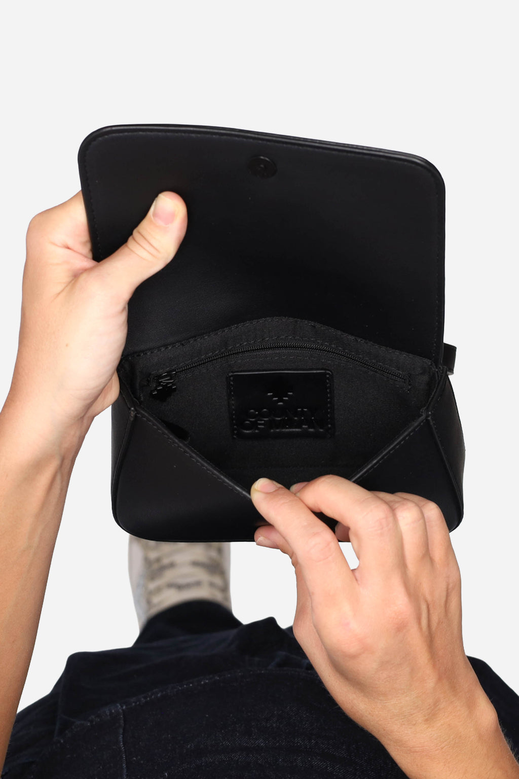 NERO | COUNTY OF MILAN - D COMAF250142 Borsa