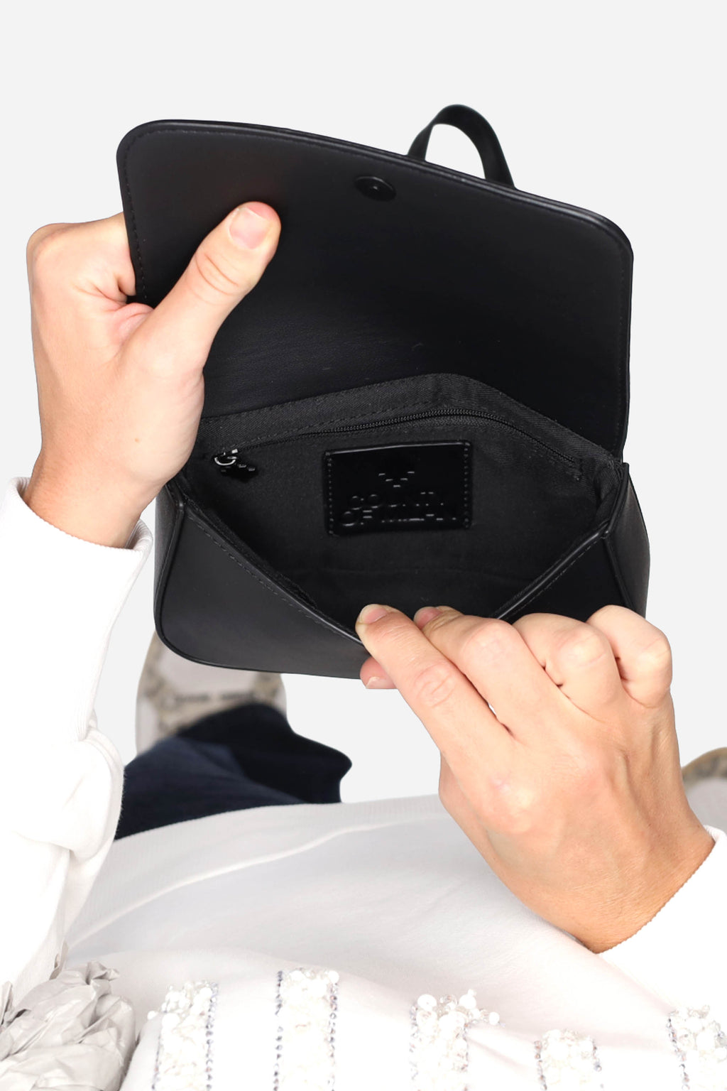 NERO | COUNTY OF MILAN - D COMAF250141 Borsa