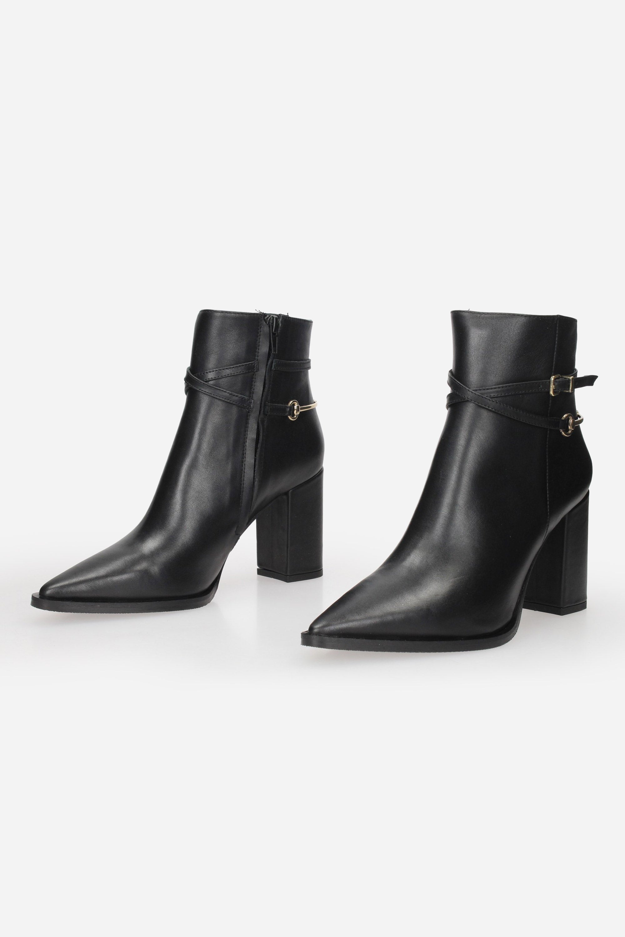 NERO | ALBANO - D 2912 Tronchetto