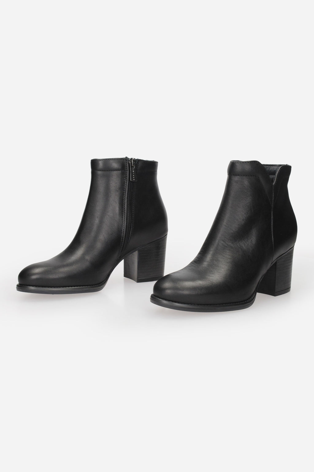 NERO | IGI & CO - D 8688600 Tronchetto
