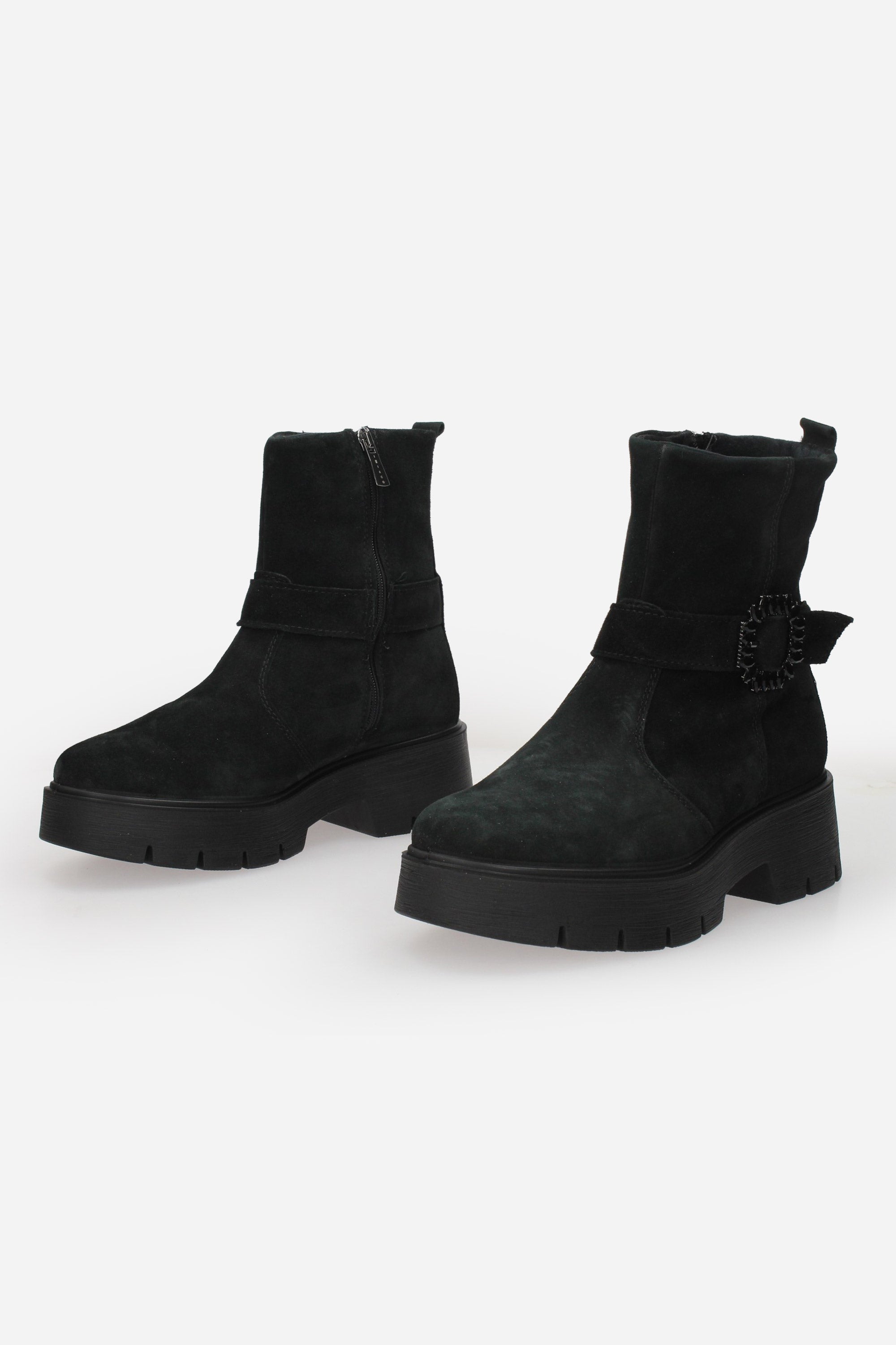 NERO | IGI & CO - D 8665700 Tronchetto