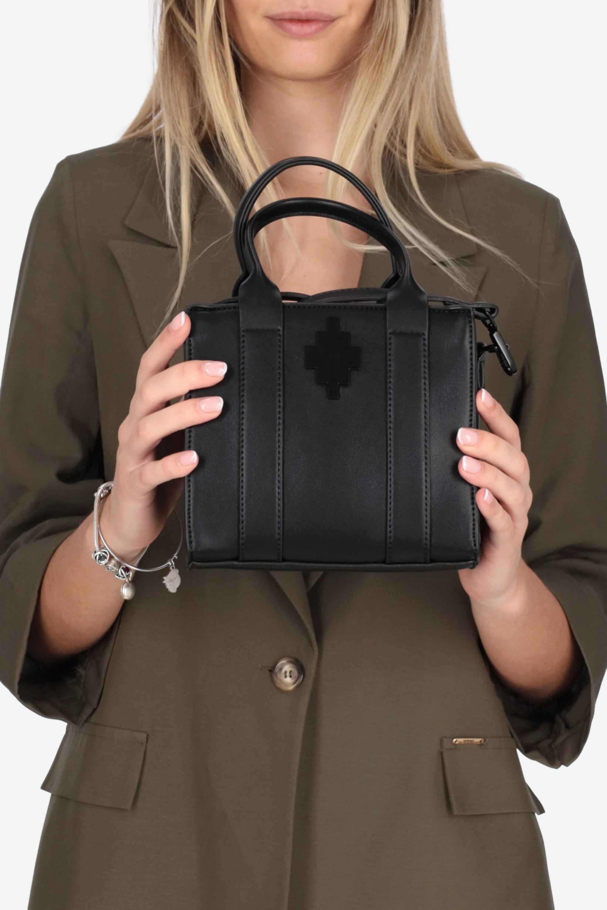 NERO | COUNTY OF MILAN - D COMAS260447 Borsa