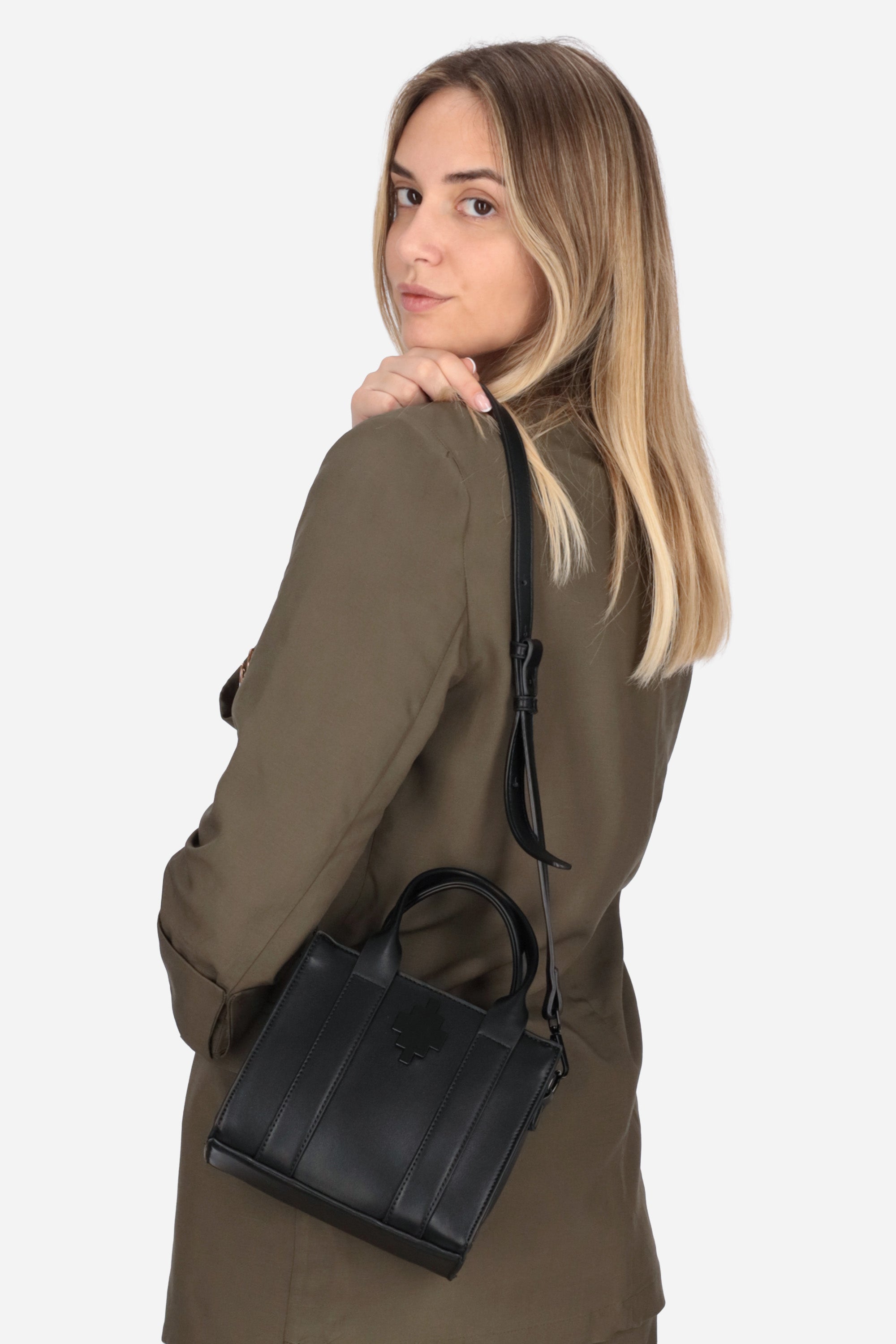 NERO | COUNTY OF MILAN - D COMAS260447 Borsa