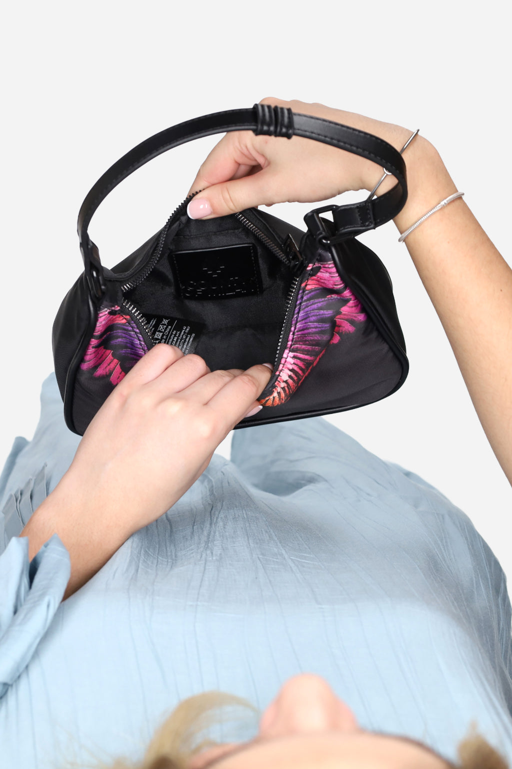 NERO | COUNTY OF MILAN - D COMAS260460 Borsa